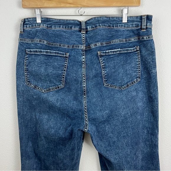 Universal Standard Farrah High Rise Bootcut Flare Jean Denim 22 Plus Size - Picture 9 of 10